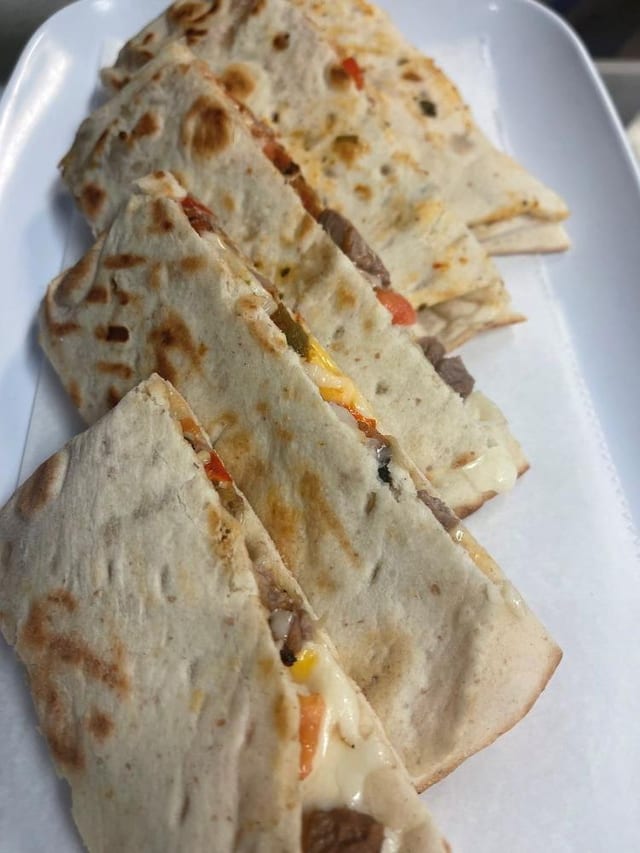 Quesadilla Chicken & Cheese.