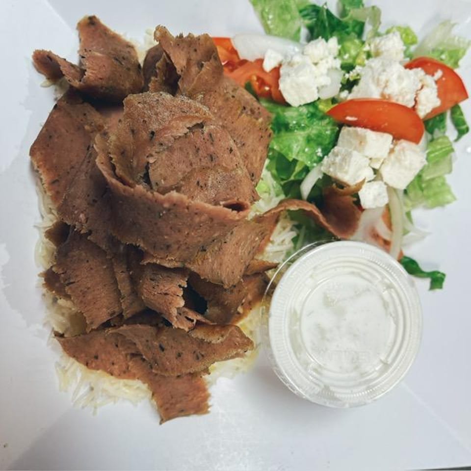 Delicious Gyro Platter Awaits